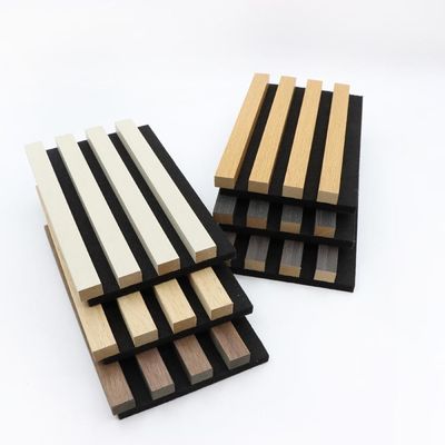 ホーム シネマのためのポリエステル繊維の音響パネル ボードの自己接着剤 10mm