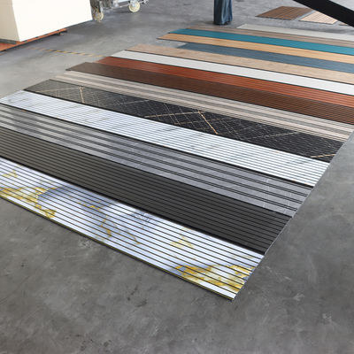 商用品のPVC天井板 壁用 防水 防湿 壁板 ショップ用 ホテル用 レストラン用