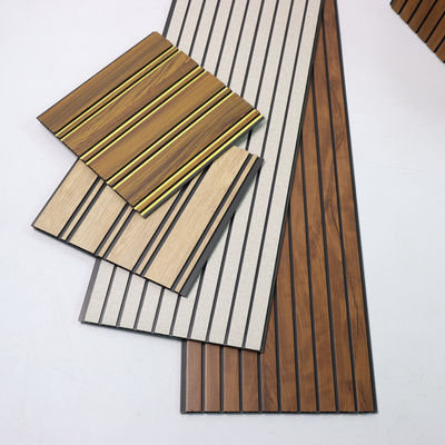 簡単に設置 壁のためのPVC天井パネル シンプルな壁板 解決策 時間と労働を節約 低コストの設置 壁パネル