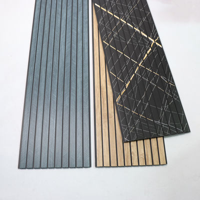 簡単に設置 壁のためのPVC天井パネル シンプルな壁板 解決策 時間と労働を節約 低コストの設置 壁パネル