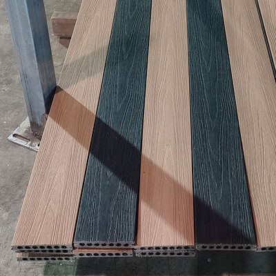 耐候性屋外WPCフロア コエクストルーズド防水複合デッキシステム