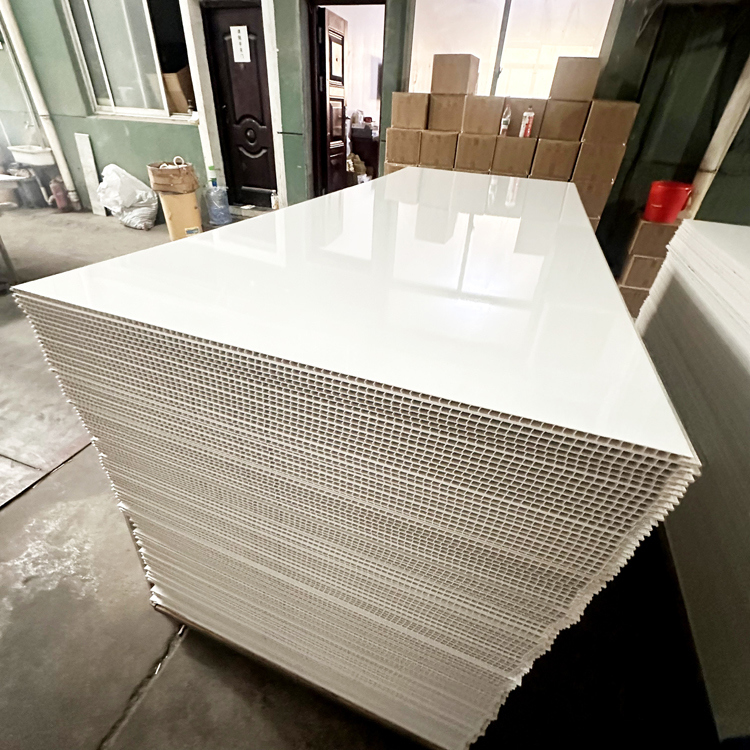 浴室の装飾のための防水 簡単にインストールできるPVCシャワー壁パネル