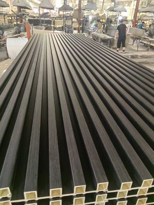 160x24mm内部WPCの壁パネル