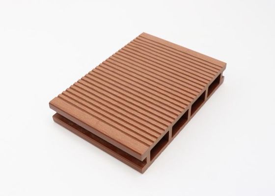 皮フレームのフロアーリングの庭WPCのDecking 18mmの容易な設置モダンなデザイン