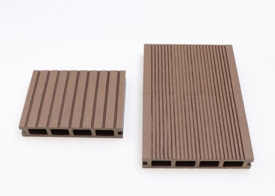 3dは穀物のWpcの木製のDeckingの屋外の木のプラスチック合成のフロアーリングを浮彫りにした