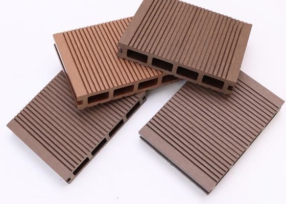 WPCの合成のDeckingを浮彫りにする連結のDecking 3Dはプラスチック フロアーリングをタイルを張る