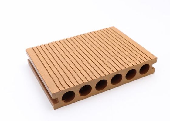 140x25mmの皮フレームのフロアーリングの庭のプラスチック木製のDeckingの容易な取付け