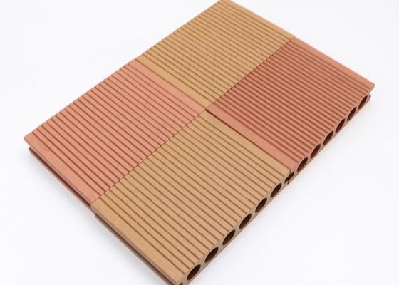 屋外の木製の穀物WPCのDecking 3Dは木のプラスチック合成のフロアーリングを浮彫りにした