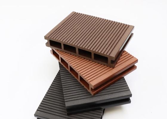 Coの放出外部WPCのDeckingの空の合成のDecking板
