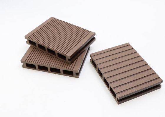 Coの放出外部WPCのDeckingの空の合成のDecking板
