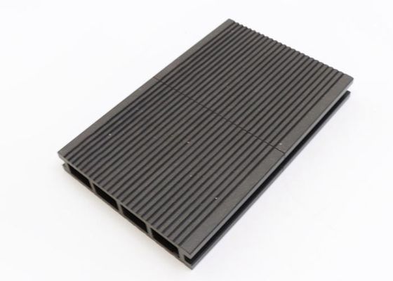 木製のプラスチック合成WPCのDeckingのPE Coの放出の屋外の壁パネルWPCの壁のクラッディング