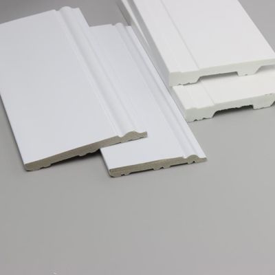 OEM Psの壁の幅木の白いポリスチレンの土台板2.9m
