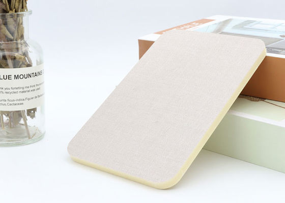広告のための高密度ポリ塩化ビニールCoの放出のプラスチック泡シート板